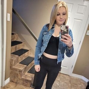 Meet your Posher, Brittany